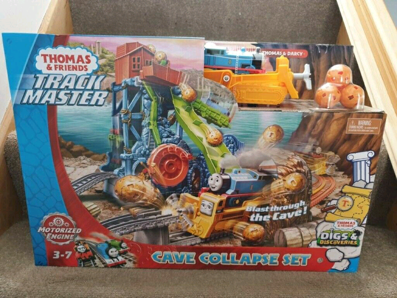 thomas and friends trackmaster cave collapse set